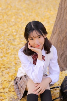 25岁女高中生